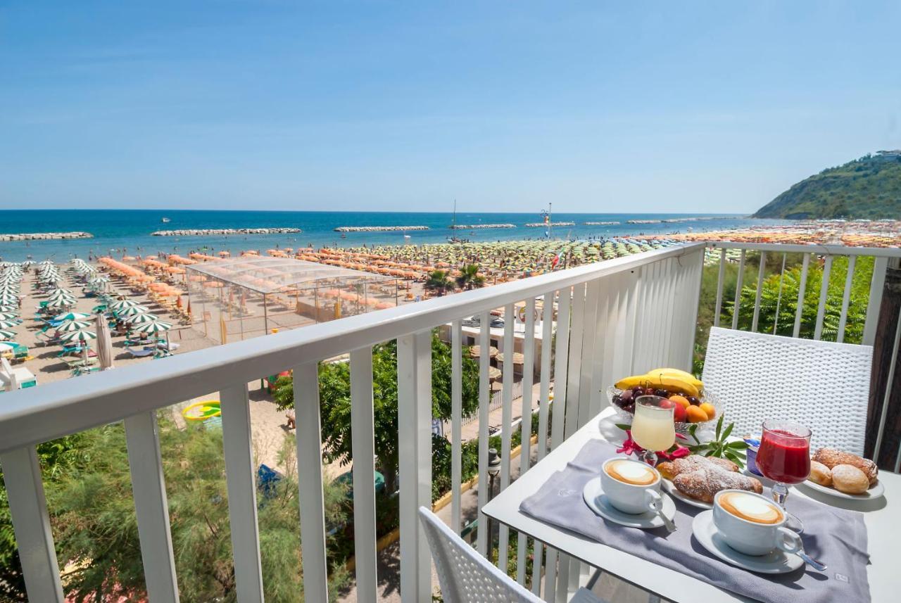Strand Hotel Gabicce Mare Esterno foto