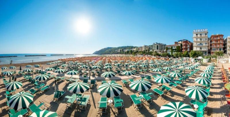 Strand Hotel Gabicce Mare Esterno foto