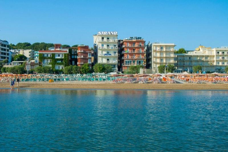 Strand Hotel Gabicce Mare Esterno foto