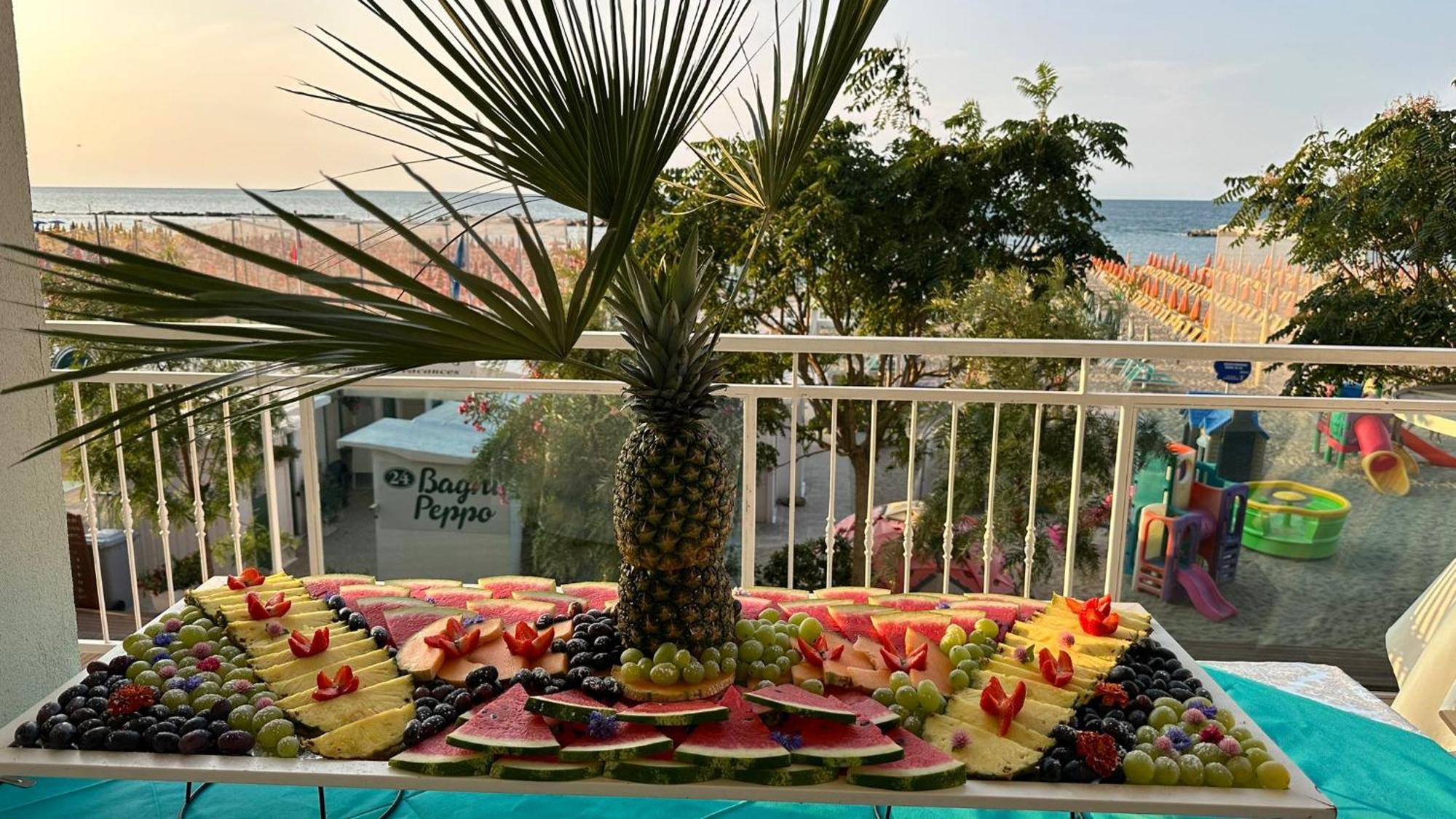 Strand Hotel Gabicce Mare Esterno foto