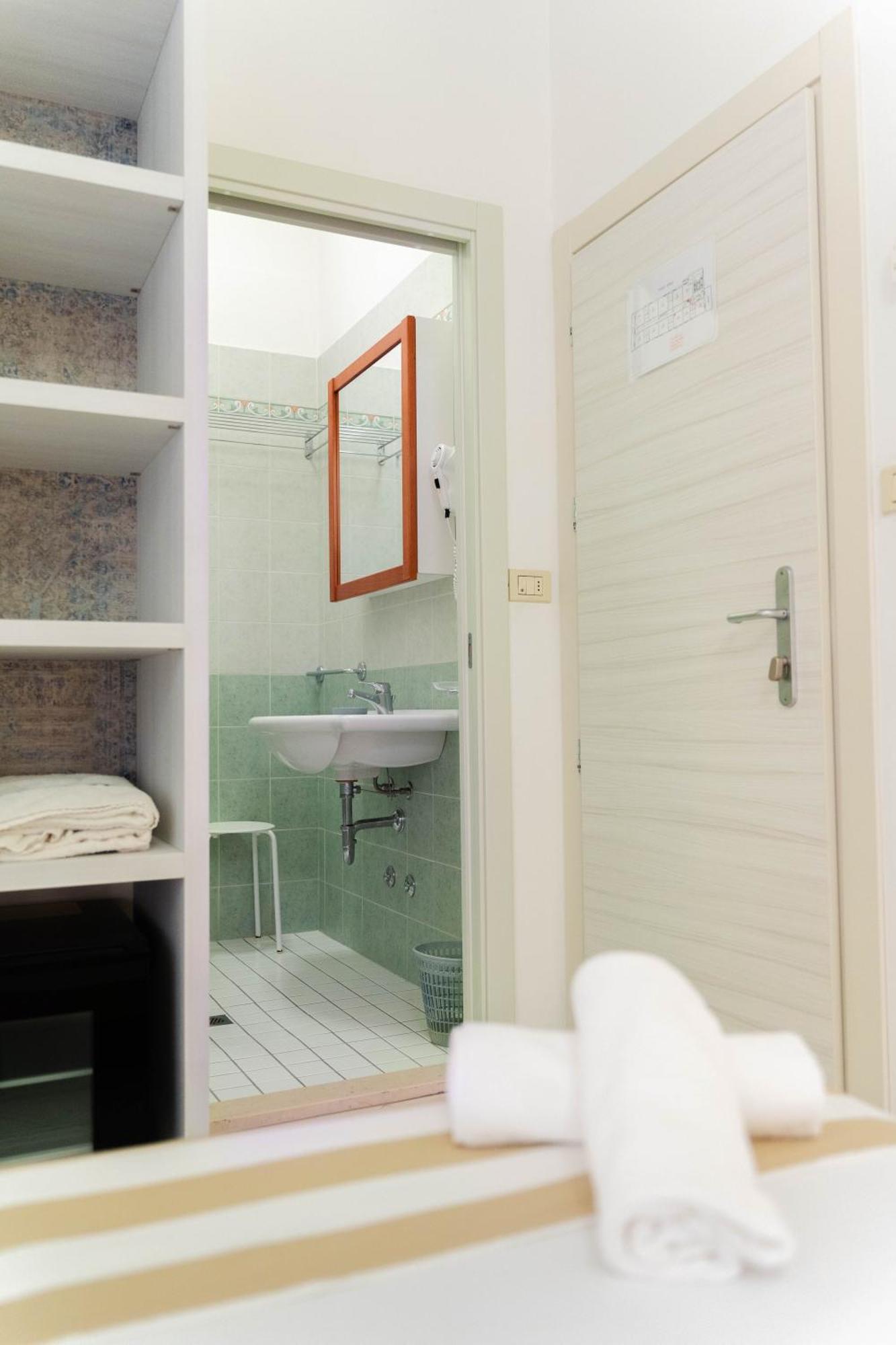 Strand Hotel Gabicce Mare Esterno foto