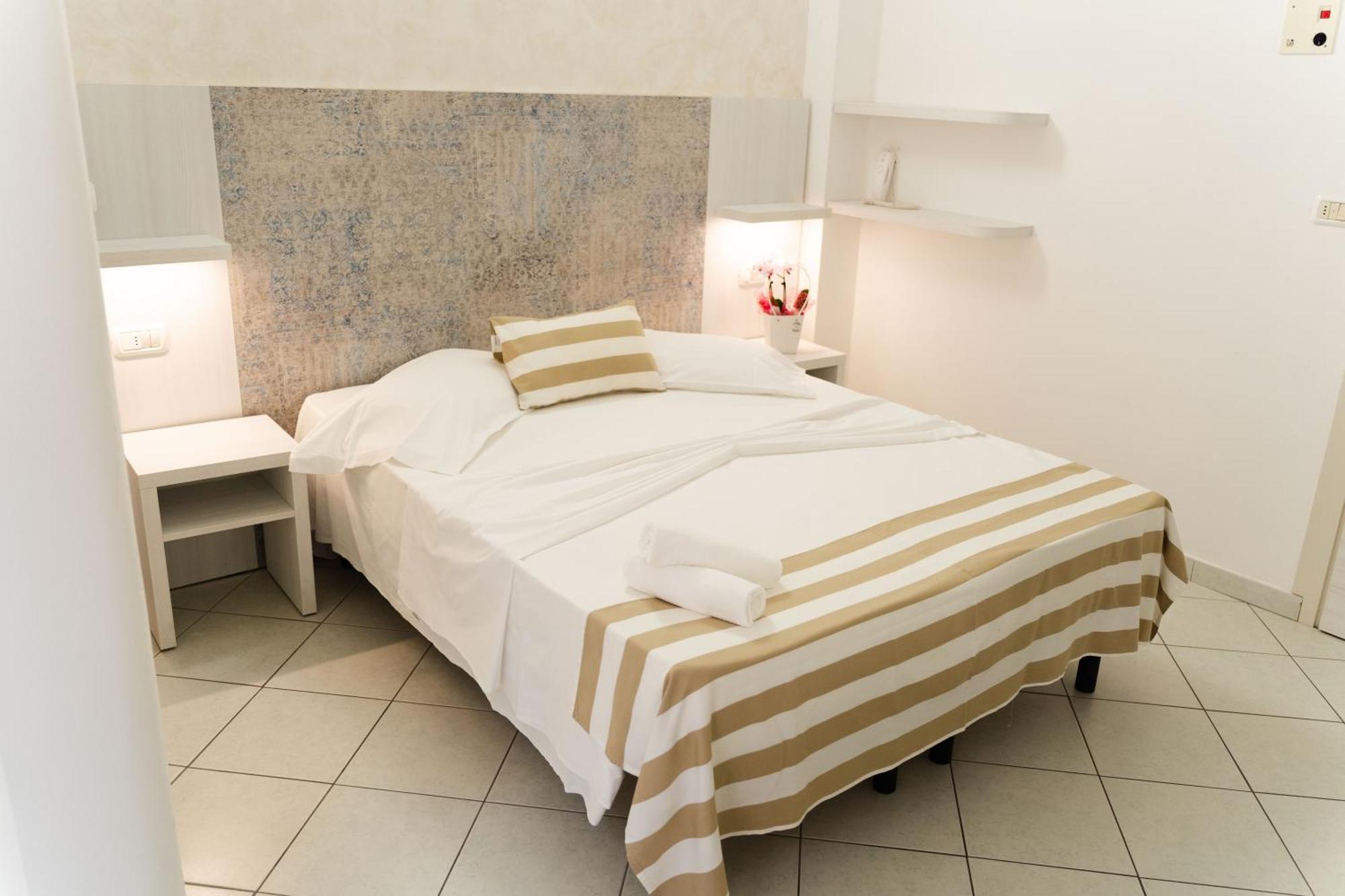 Strand Hotel Gabicce Mare Esterno foto