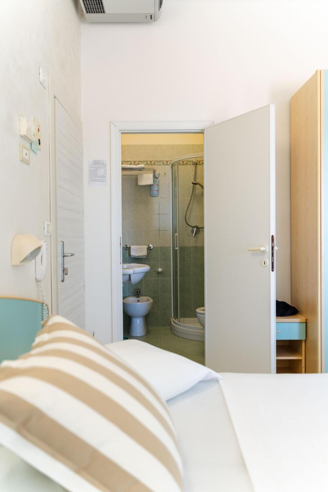 Strand Hotel Gabicce Mare Esterno foto