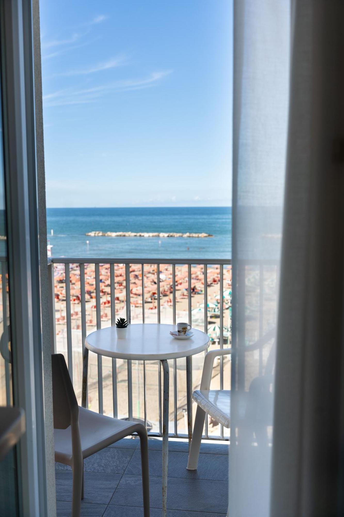Strand Hotel Gabicce Mare Esterno foto