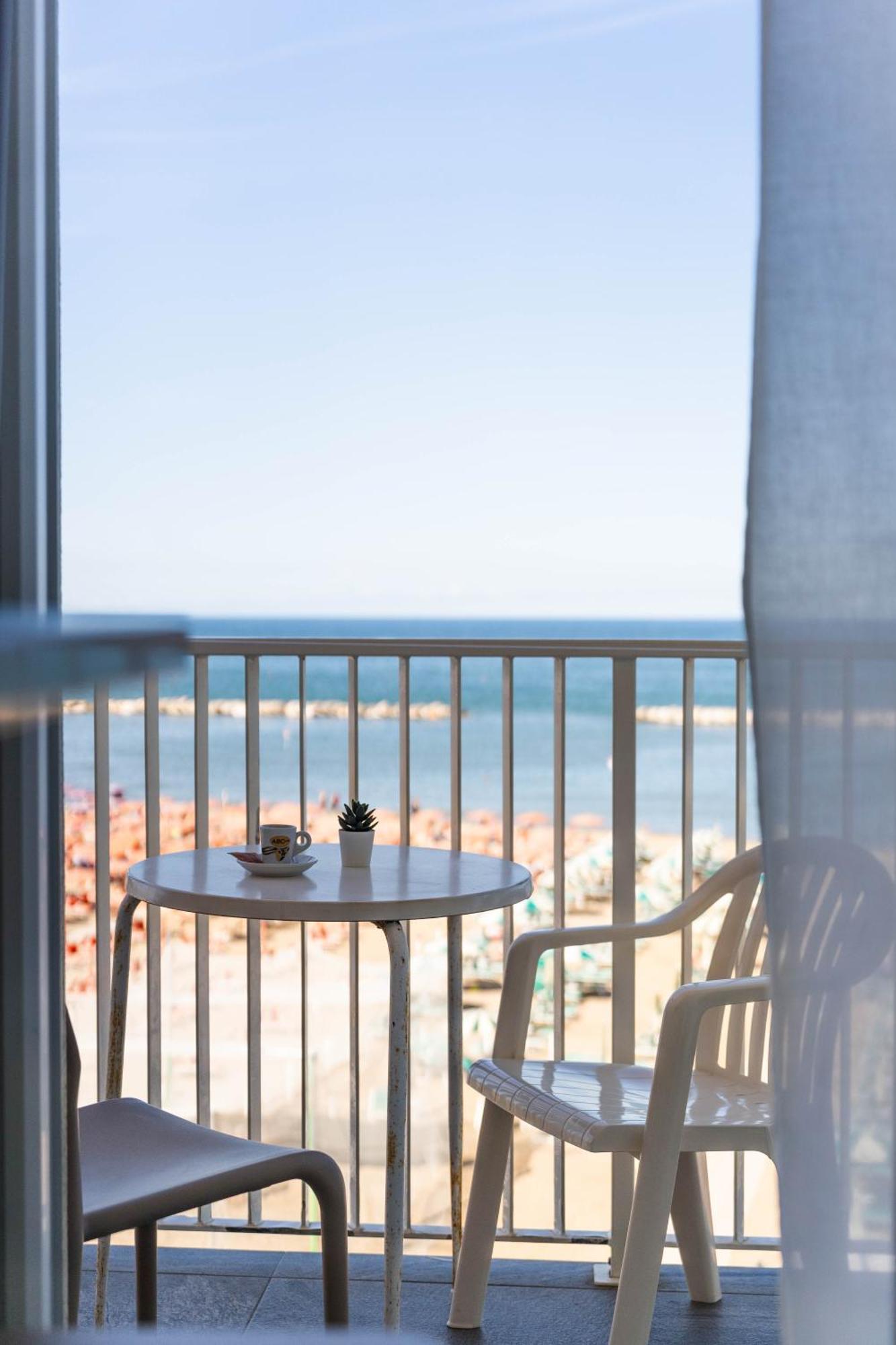 Strand Hotel Gabicce Mare Esterno foto