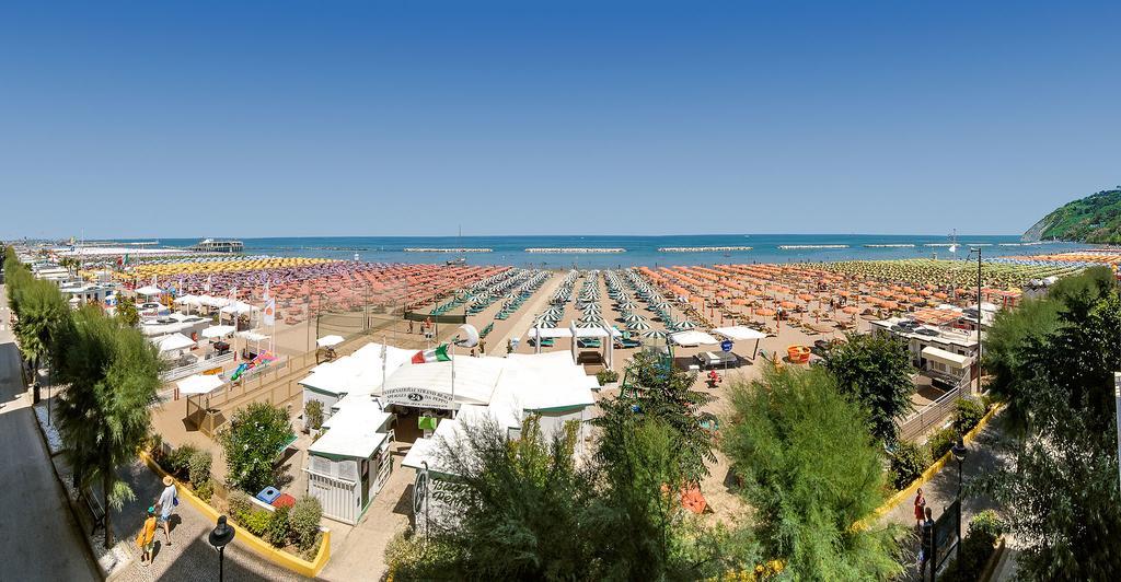 Strand Hotel Gabicce Mare Esterno foto
