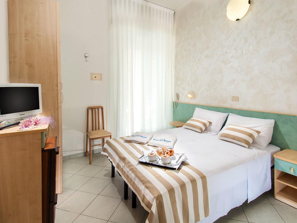 Strand Hotel Gabicce Mare Esterno foto