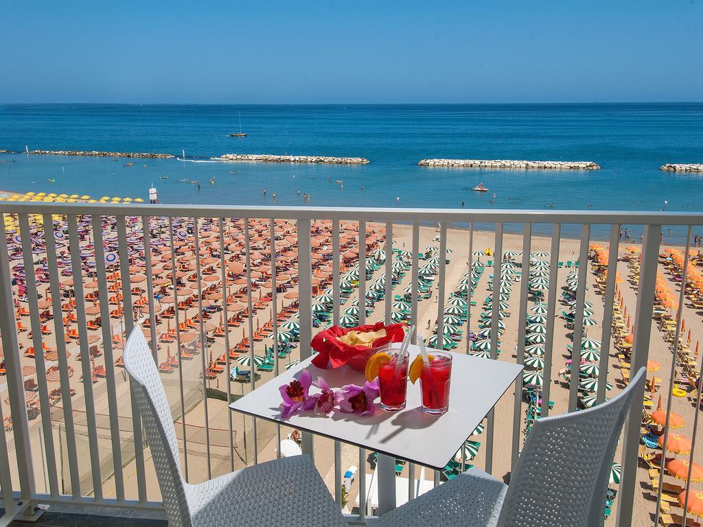 Strand Hotel Gabicce Mare Esterno foto